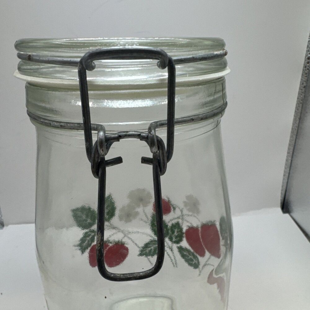2 Carlton Glass Jar Canister 10” & 9” Bail Lid Strawberries 2 L 1.5 L USA - Picture 16 of 16